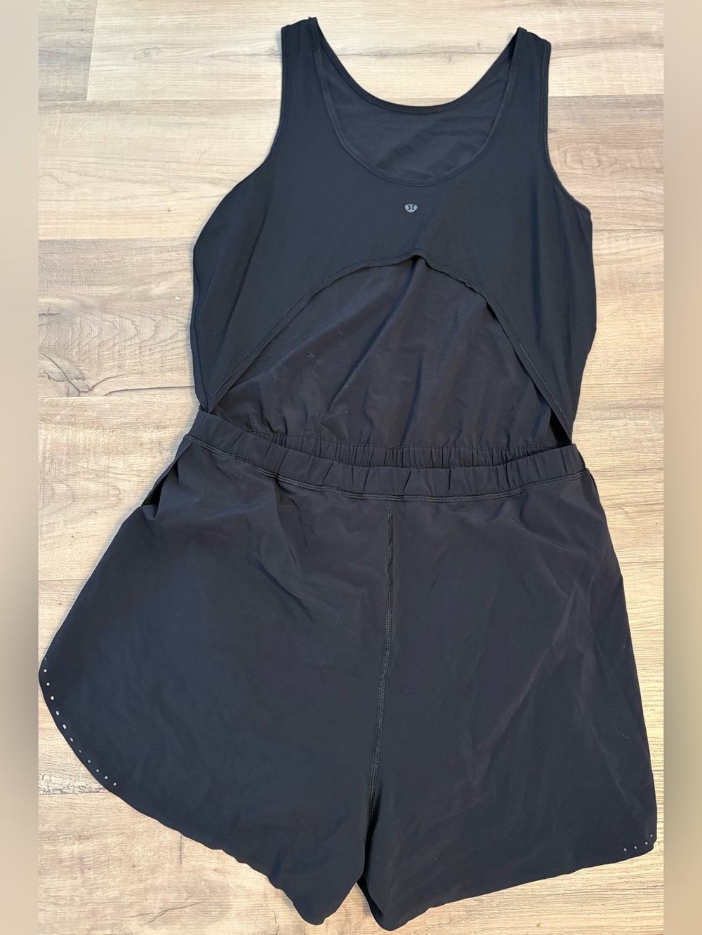 Lululemon Open-Back Running Romper 3" - Picture 6 of 7